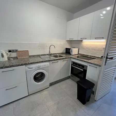 - Playa - 2 Con Terraza Y Jardin Al Lado Del Mar Jo6 Lägenhet Estepona