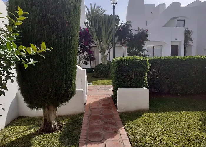 - Playa - 2 Con Terraza Y Jardin Al Lado Del Mar Jo6 Estepona